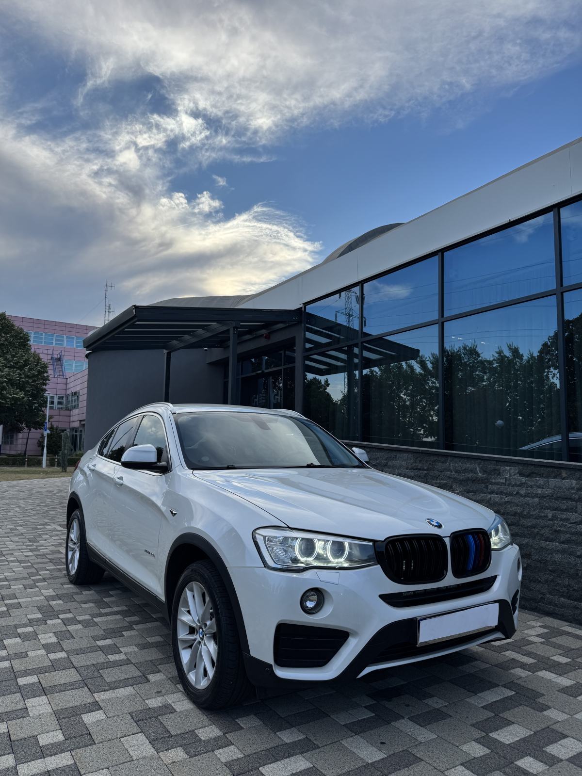BMW X4 20d 140kw 4x4 AUTOMATIK - SPORT - SERVISNA - REG05/27 - PRILIKA, fotografija 2