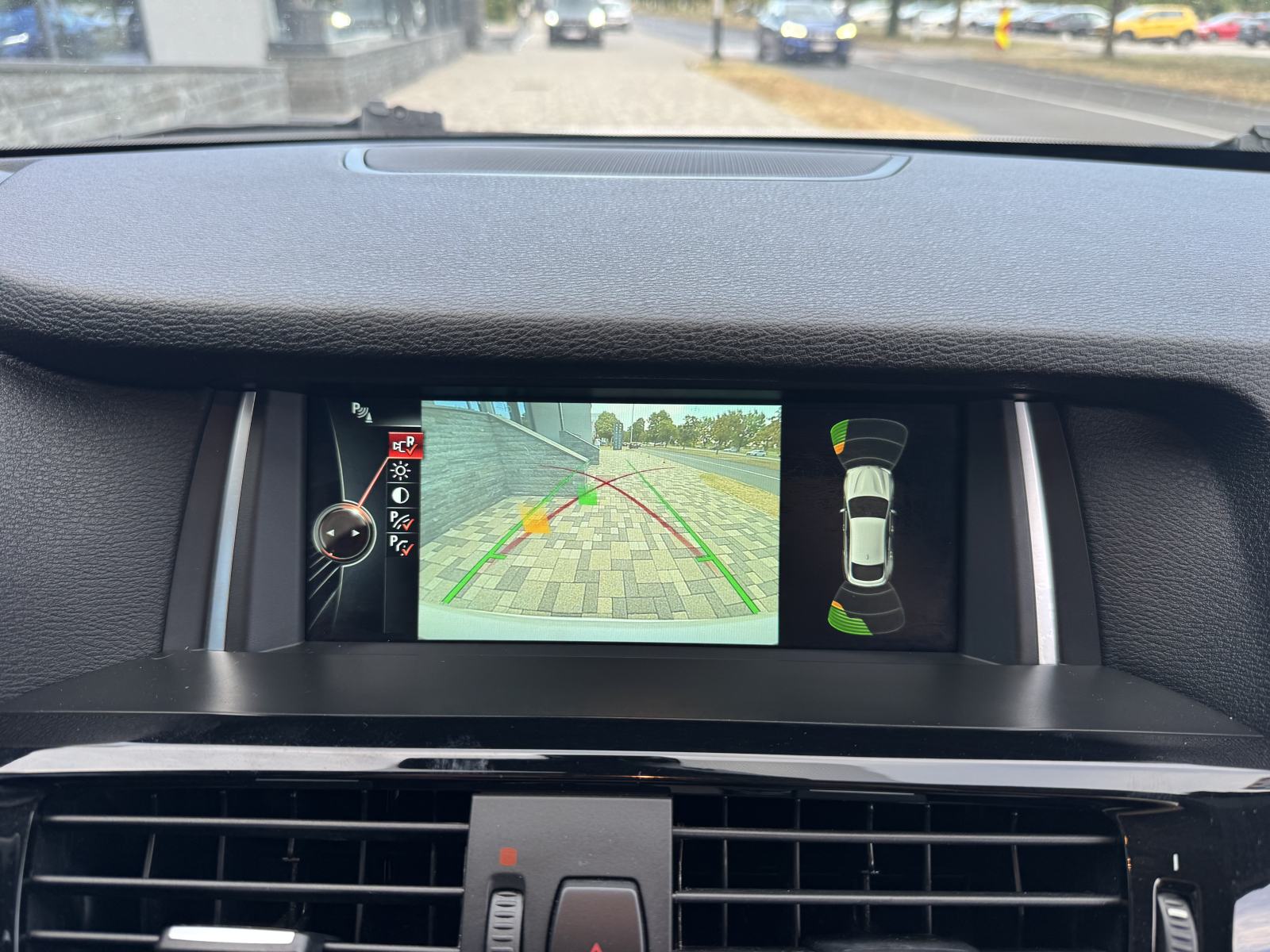 BMW X4 20d 140kw 4x4 AUTOMATIK - SPORT - SERVISNA - REG05/27 - PRILIKA, fotografija 18