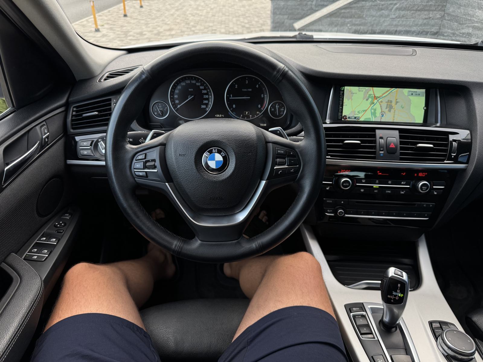 BMW X4 20d 140kw 4x4 AUTOMATIK - SPORT - SERVISNA - REG05/27 - PRILIKA, fotografija 17