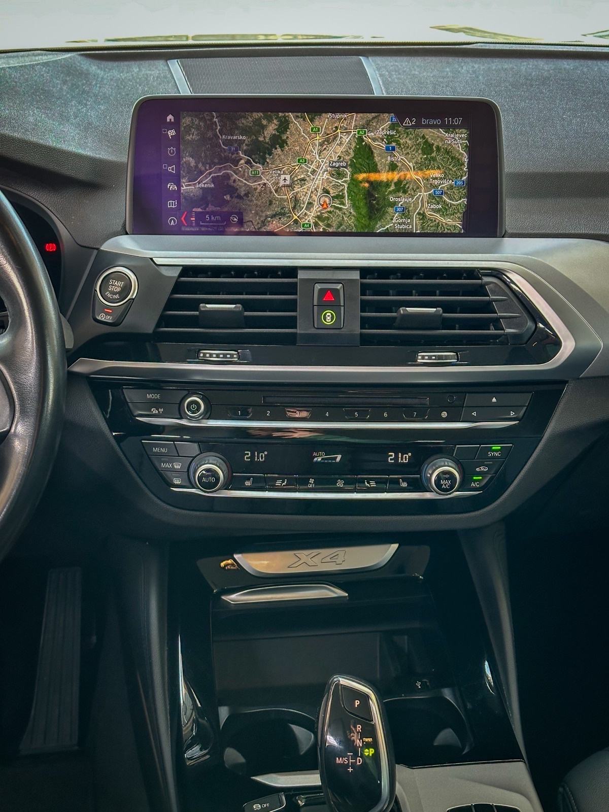BMW X4 xDrive20d, fotografija 10