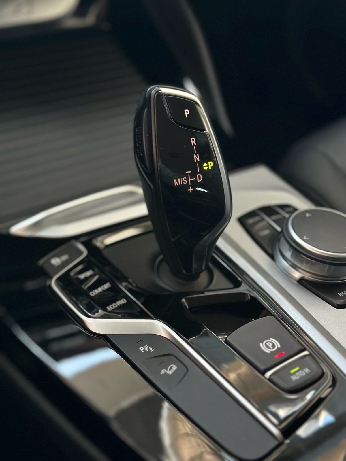 BMW X4 xDrive20d, fotografija 9