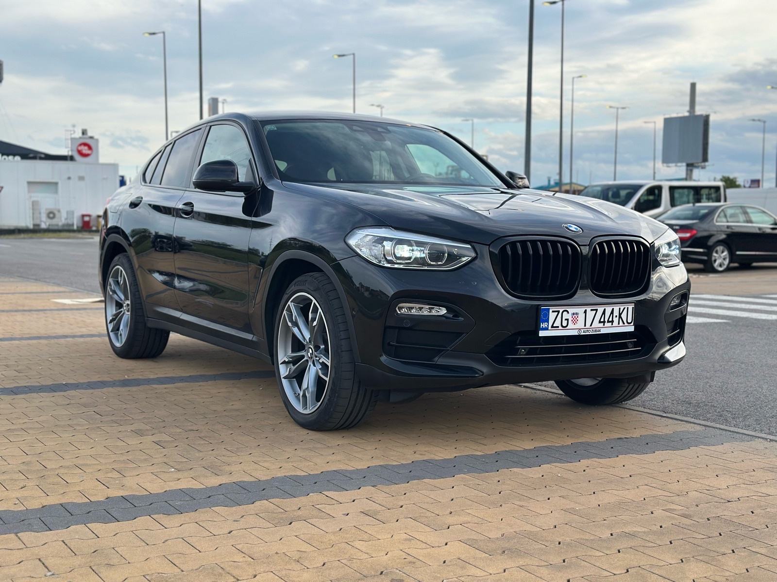 BMW X4 xDrive20d, fotografija 5