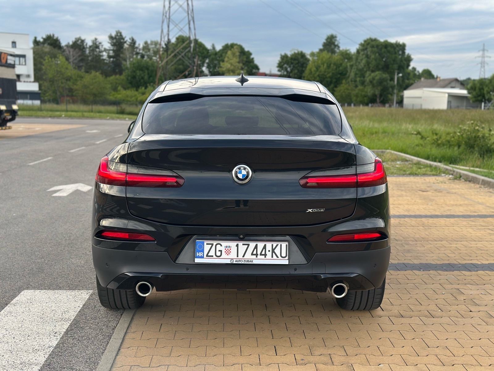BMW X4 xDrive20d, fotografija 3