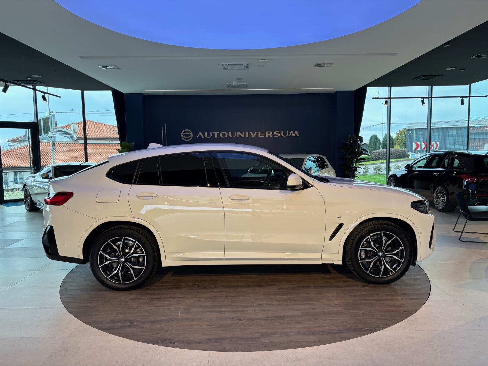 BMW X4 xDrive20d M-Sport - LED, Head-Up, navigacija, kamera, alu 19", fotografija 6