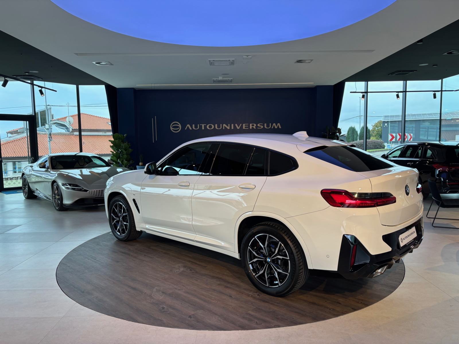 BMW X4 xDrive20d M-Sport - LED, Head-Up, navigacija, kamera, alu 19", pogled izvana - slika 3