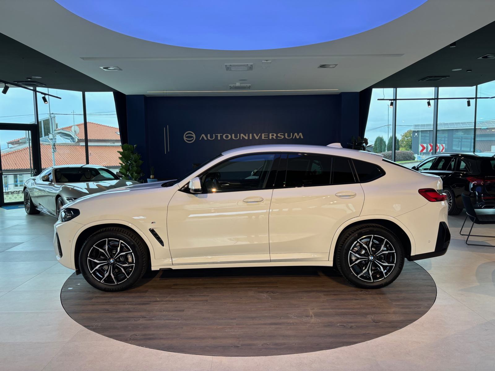 BMW X4 xDrive20d M-Sport - LED, Head-Up, navigacija, kamera, alu 19", pogled izvana - slika 5