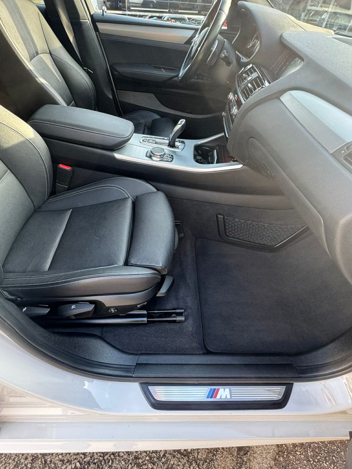 BMW X4 xDrive20d, fotografija 9