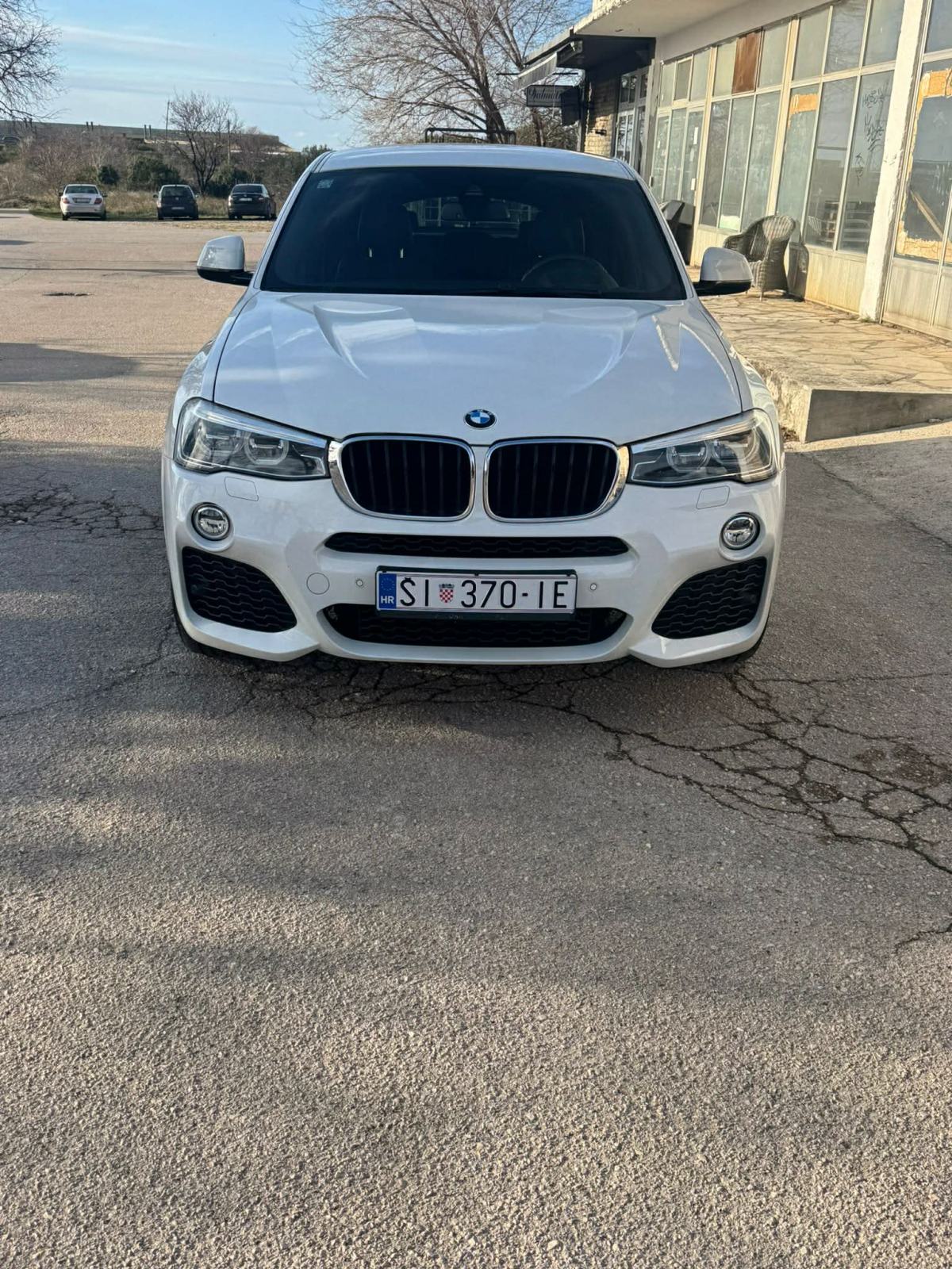BMW X4 xDrive20d, fotografija 11