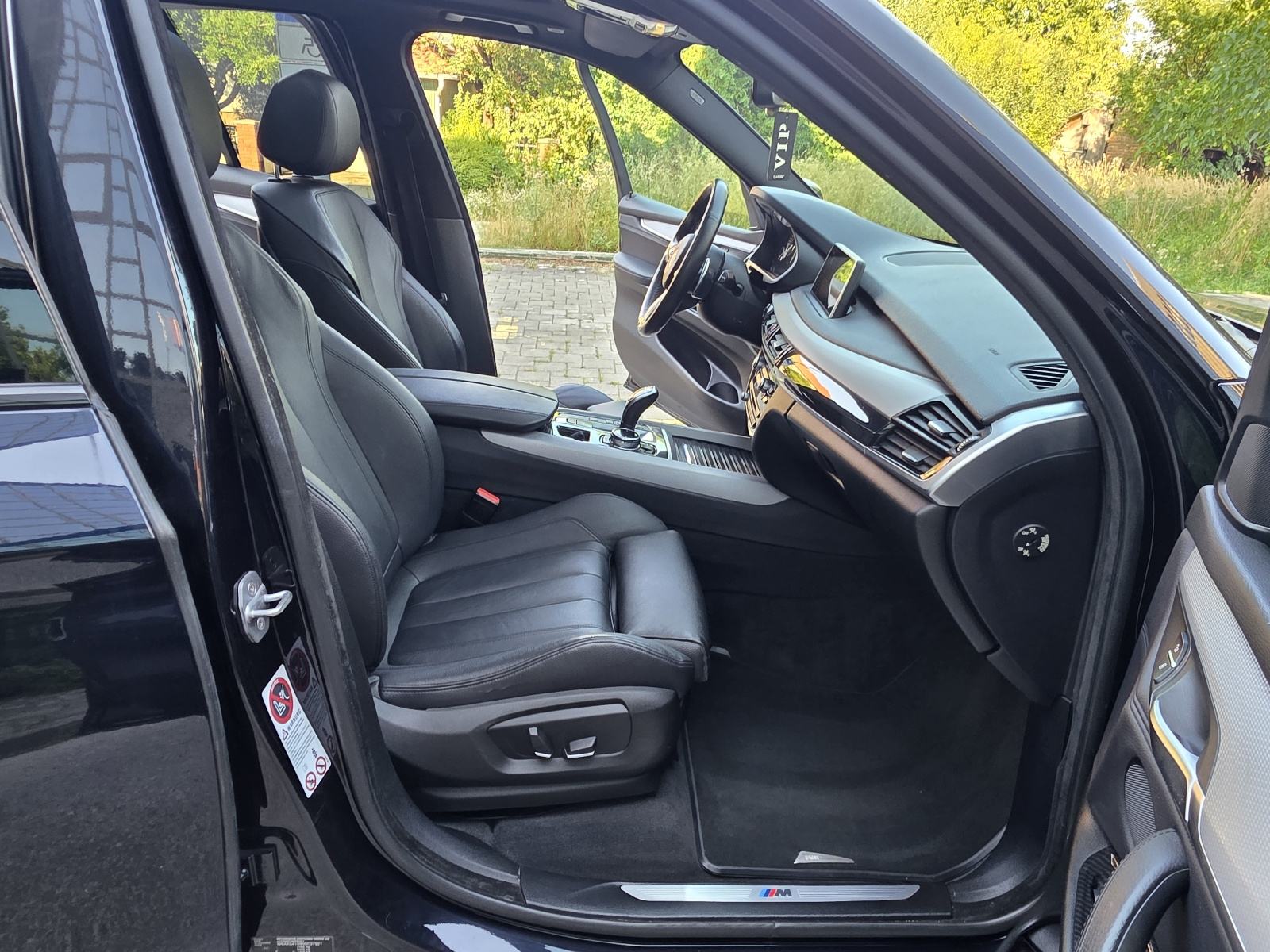 BMW X5 3.0 D X-DRIVE M-SPORT - *SERVISNA-NOVE FELGE+GUME-REG.08/2027.*, fotografija 16
