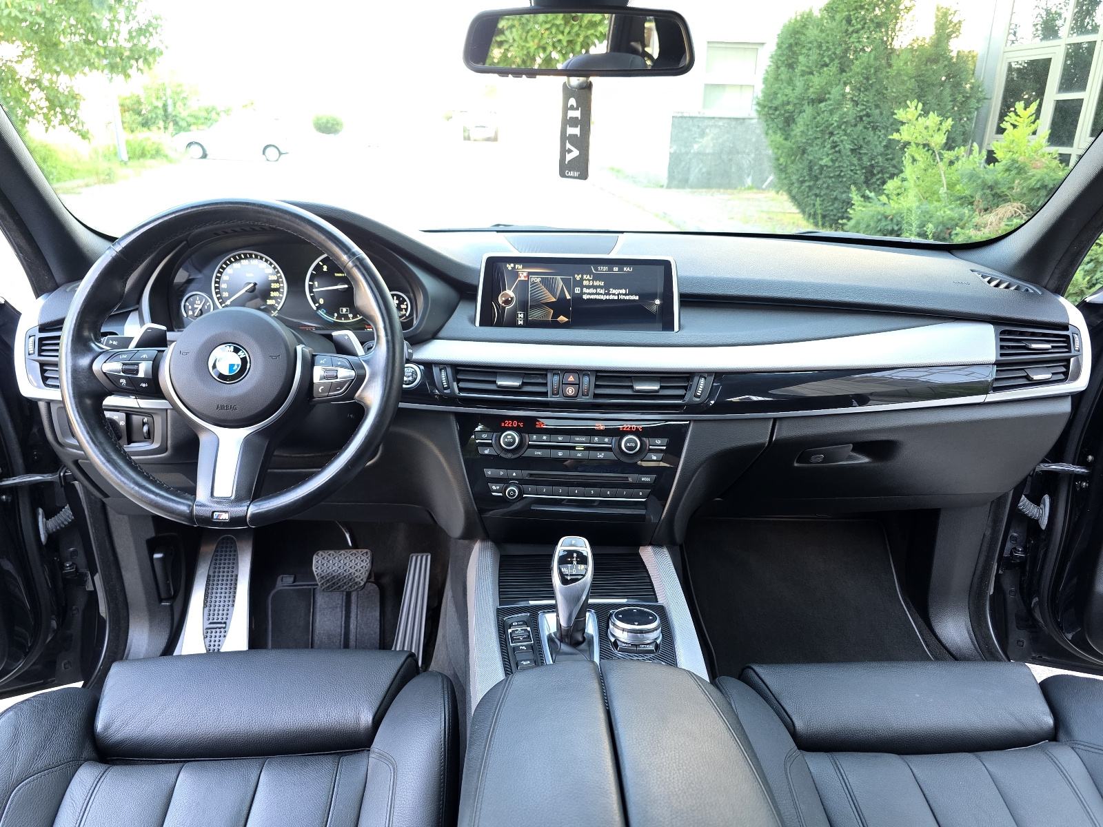 BMW X5 3.0 D X-DRIVE M-SPORT - *SERVISNA-NOVE FELGE+GUME-REG.08/2027.*, fotografija 20