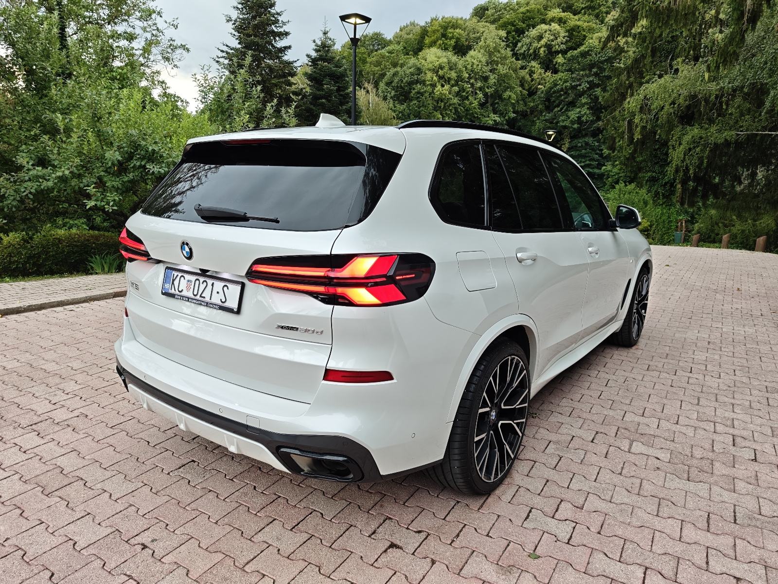 BMW X5 30d xDrive /// M paket, Panorama, Kamera, Memorija sjedala, fotografija 7