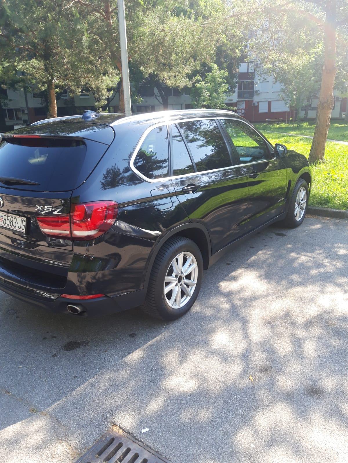 BMW X5 30xd,2015g.full oprema,izvrsno stanje, nove gume, fotografija 5
