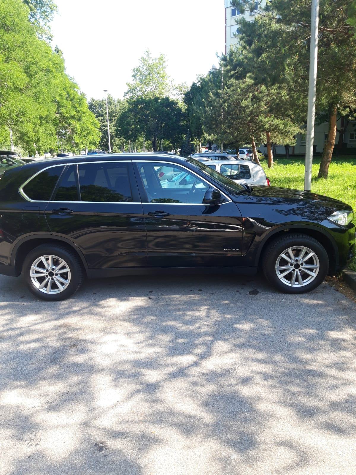 BMW X5 30xd,2015g.full oprema,izvrsno stanje, nove gume, fotografija 6