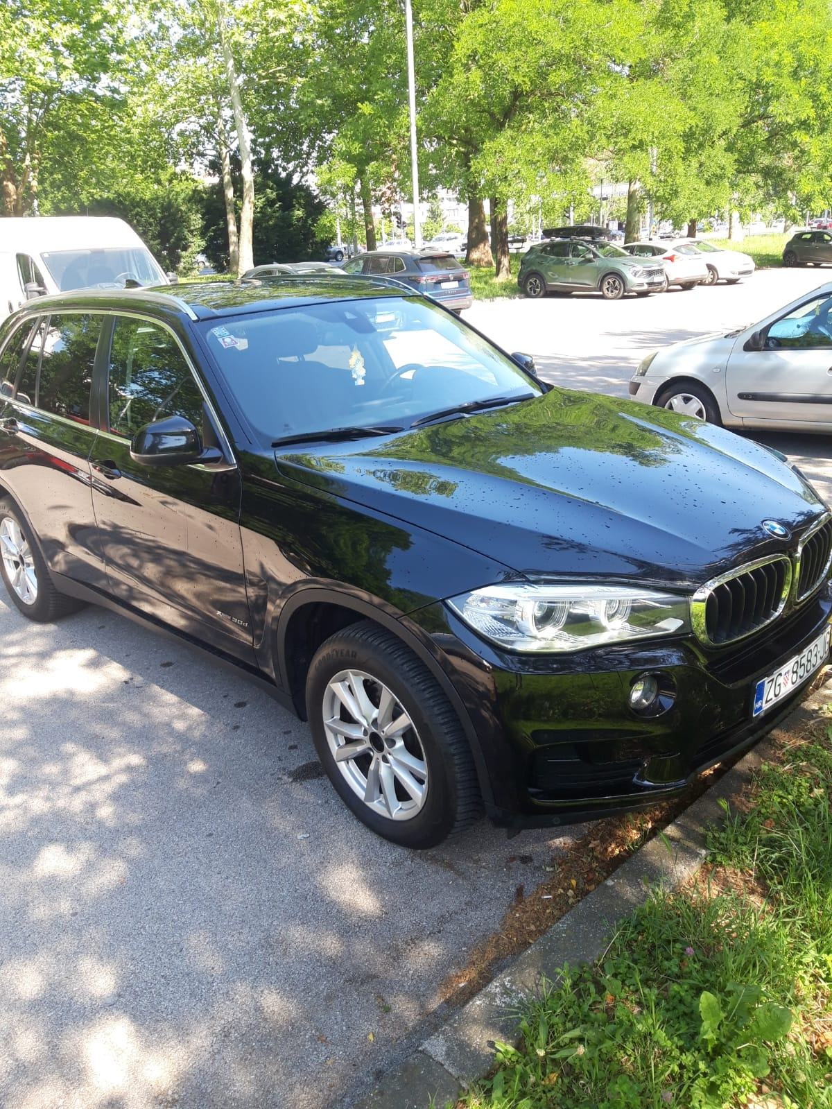 BMW X5 30xd,2015g.full oprema,izvrsno stanje, nove gume, fotografija 9