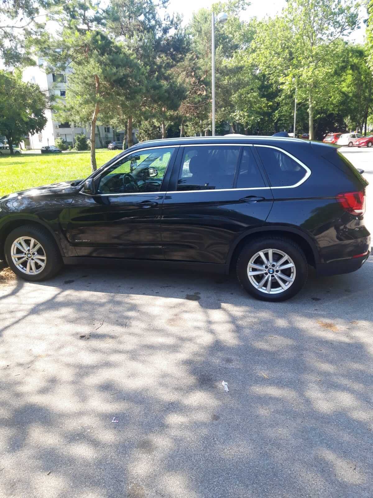 BMW X5 30xd,2015g.full oprema,izvrsno stanje, nove gume, fotografija 17