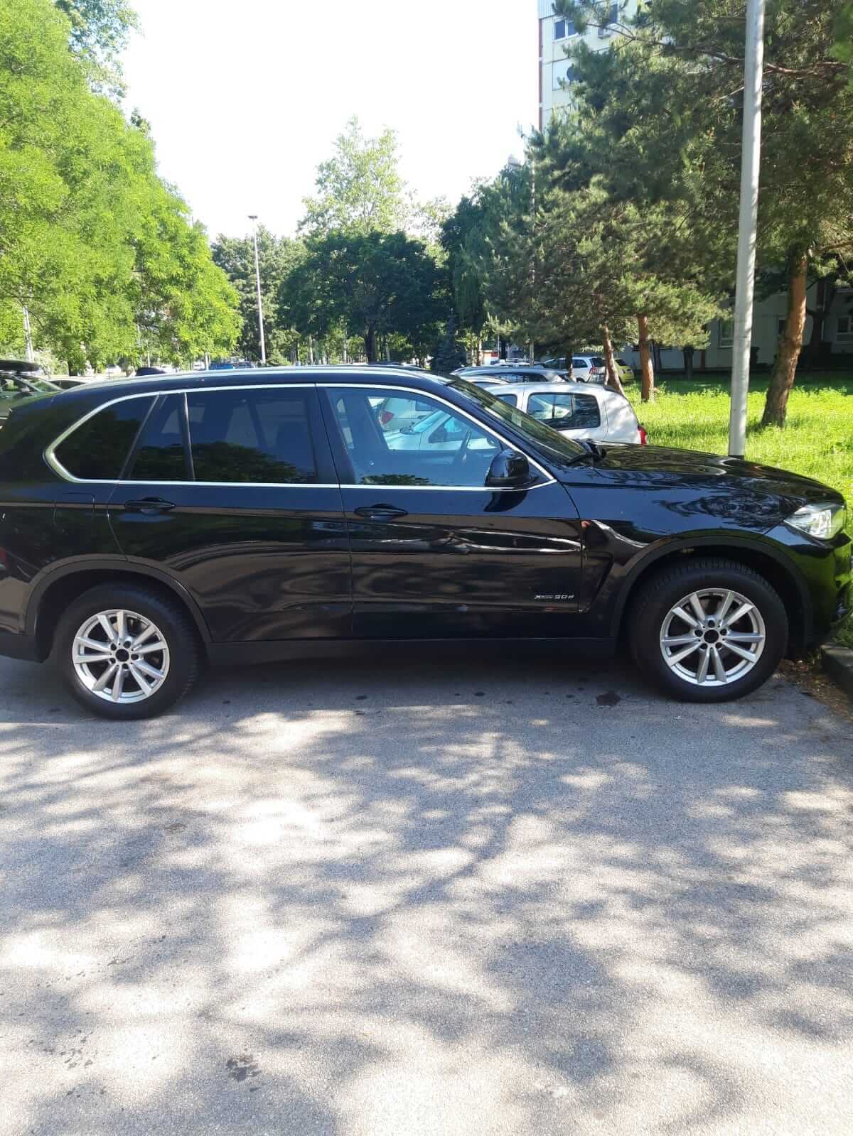 BMW X5 30xd,2015g.full oprema,izvrsno stanje, nove gume, fotografija 3