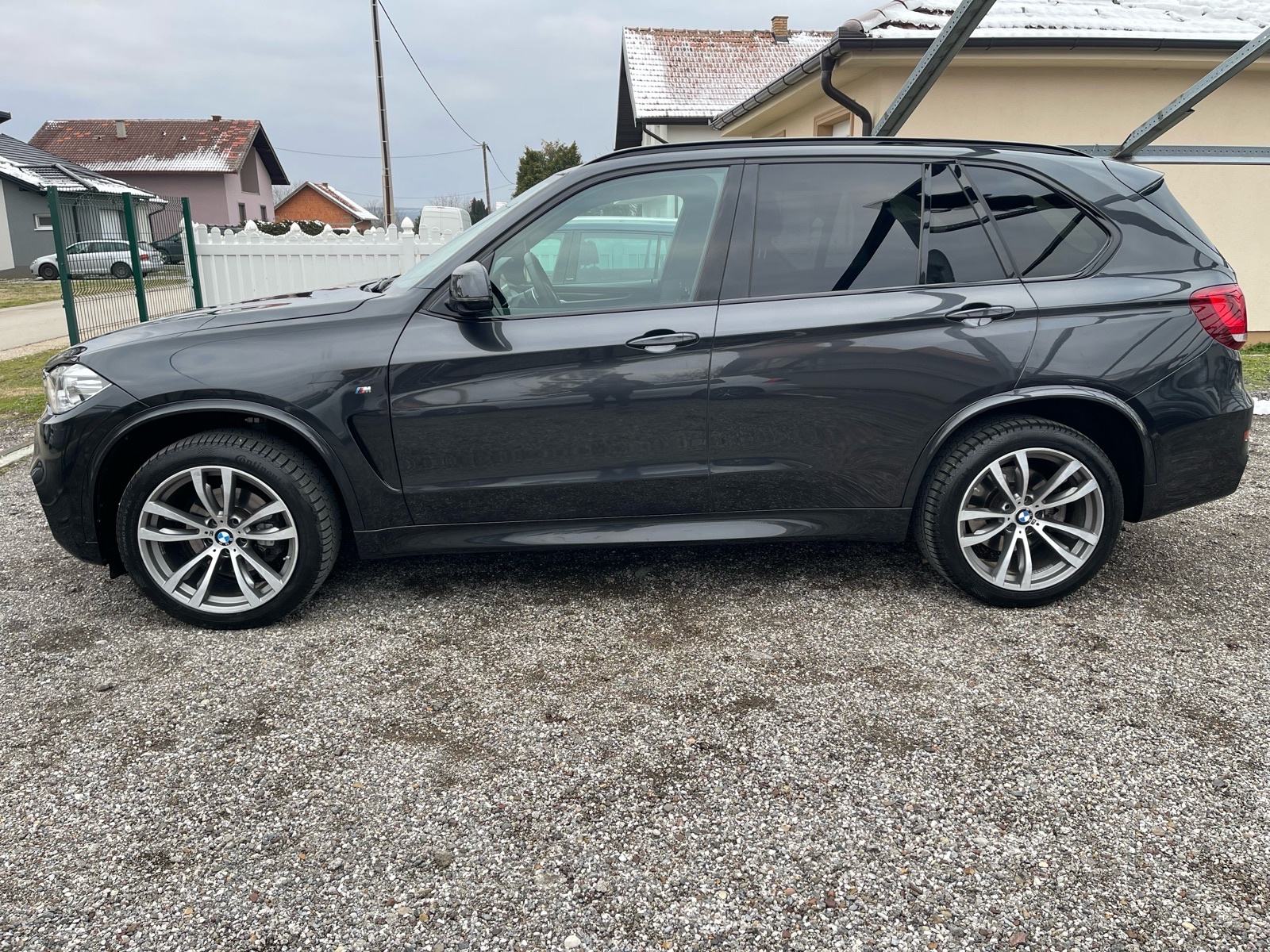 BMW X5 40d,M-paket,Head up,Kamere 360,X-drive, fotografija 8