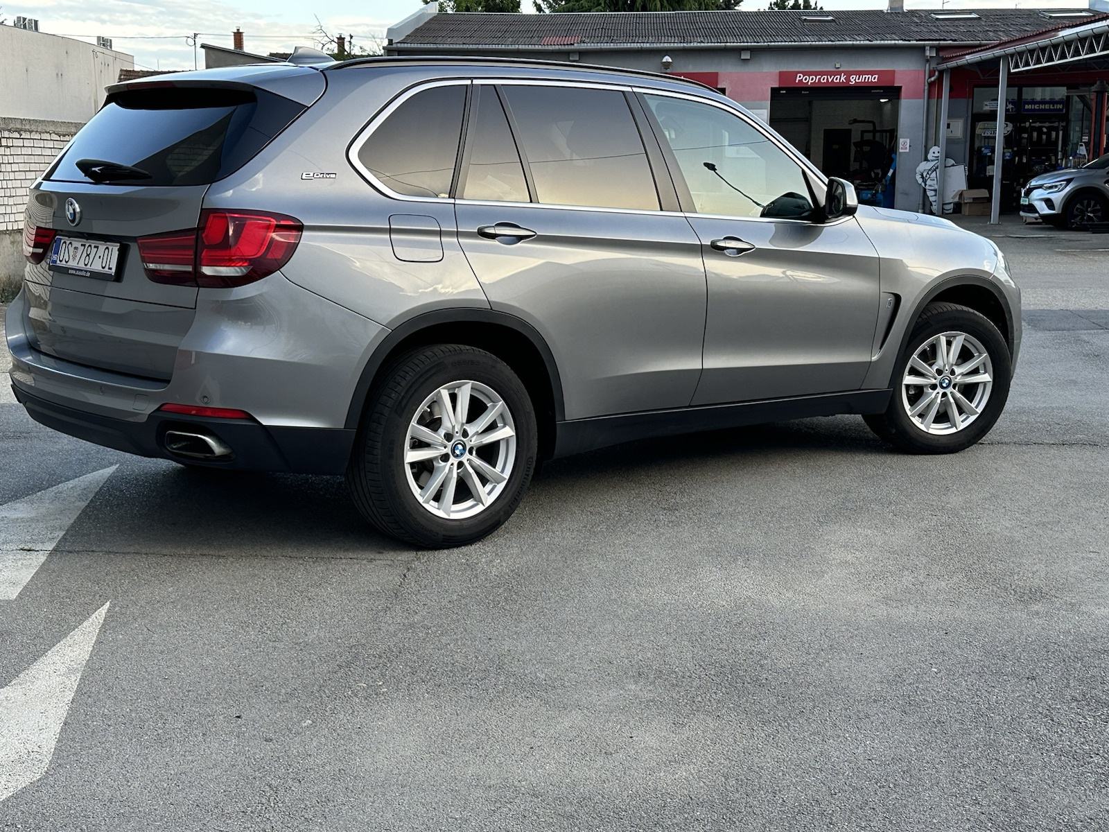 BMW X5 40e iPerfomance Plug-in, TOP oprema! Pano, servisna, jamstvo, fotografija 7