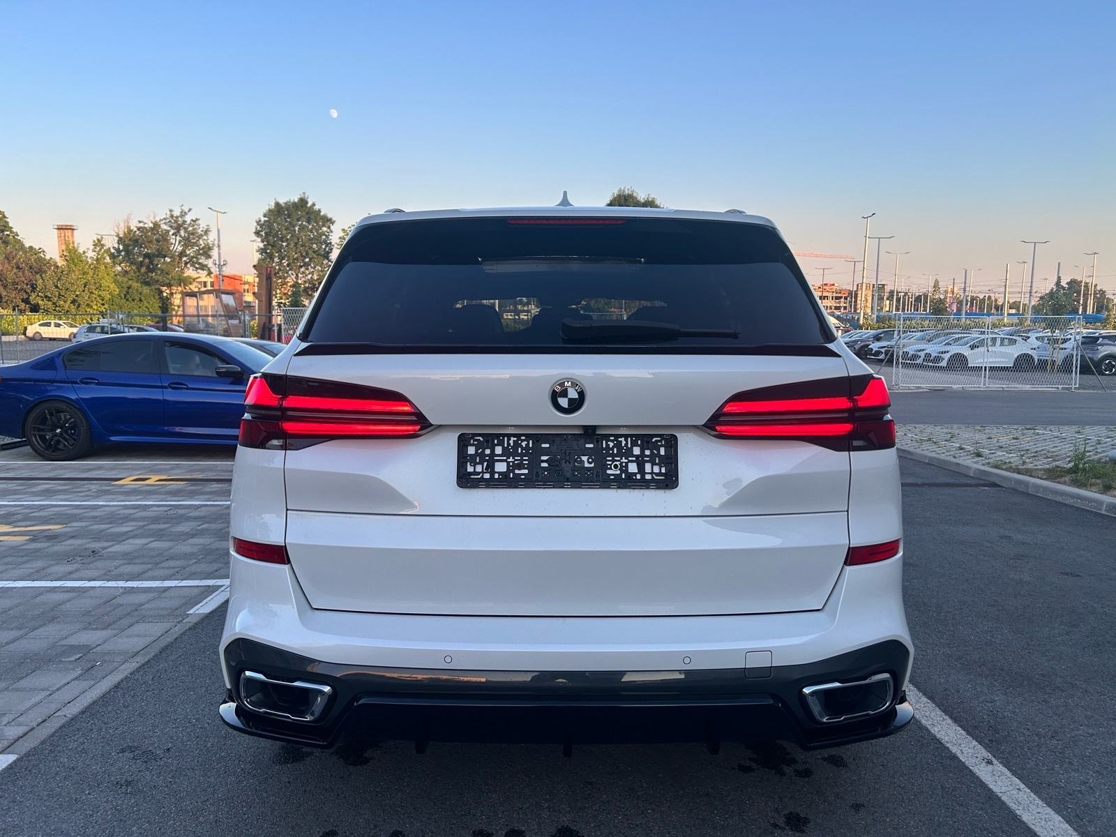 BMW X5 45e•PANO•MEMO•HUD•LASER•INDIVIDUAL•KOŽA•H&K•FULL!!, fotografija 4
