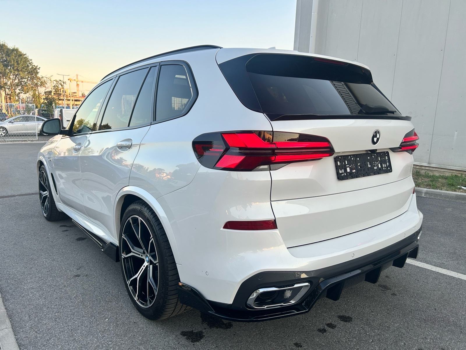 BMW X5 45e•PANO•MEMO•HUD•LASER•INDIVIDUAL•KOŽA•H&K•FULL!!, fotografija 5