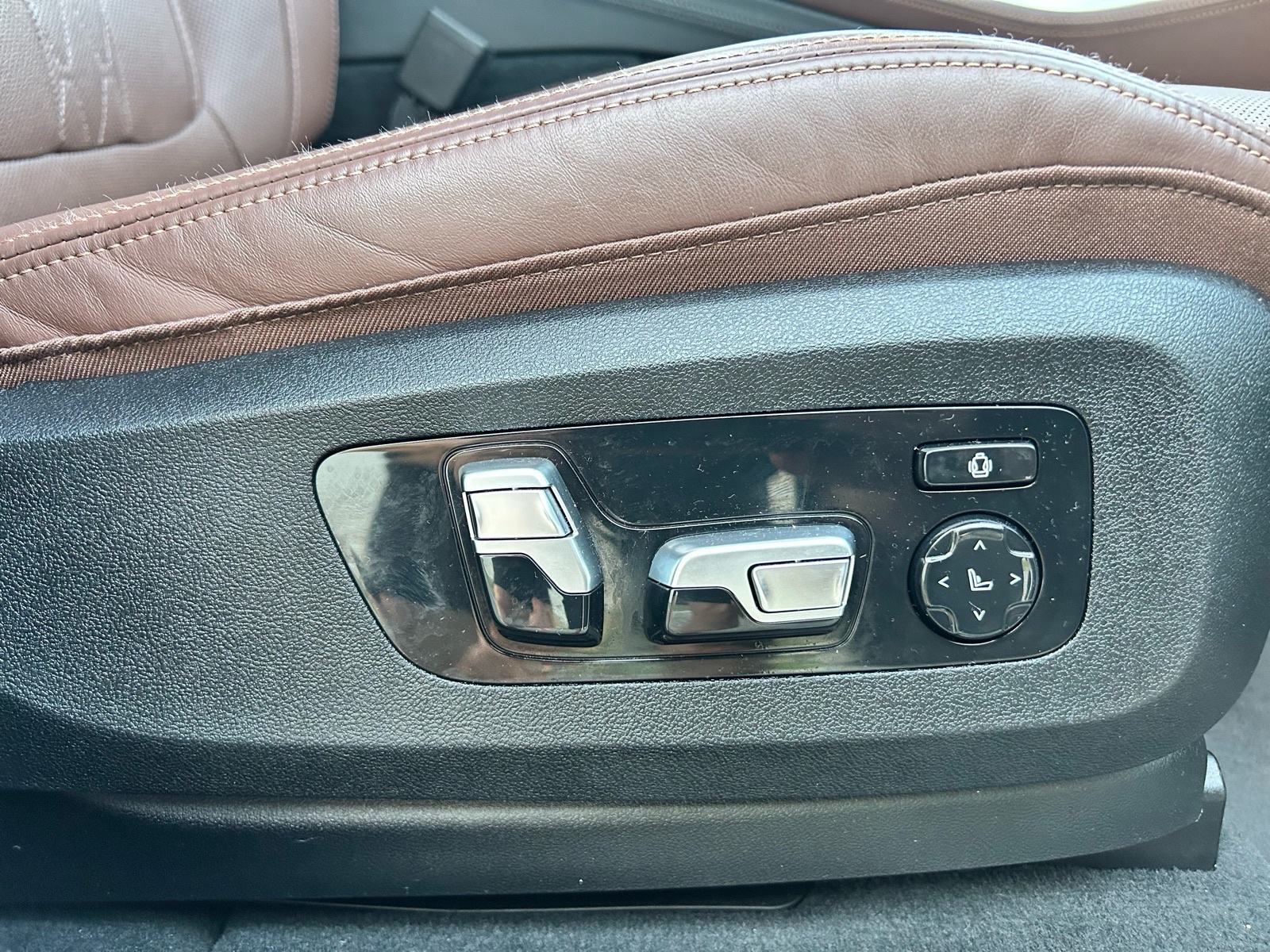 BMW X5 45e•PANO•MEMO•HUD•LASER•INDIVIDUAL•KOŽA•H&K•FULL!!, fotografija 20