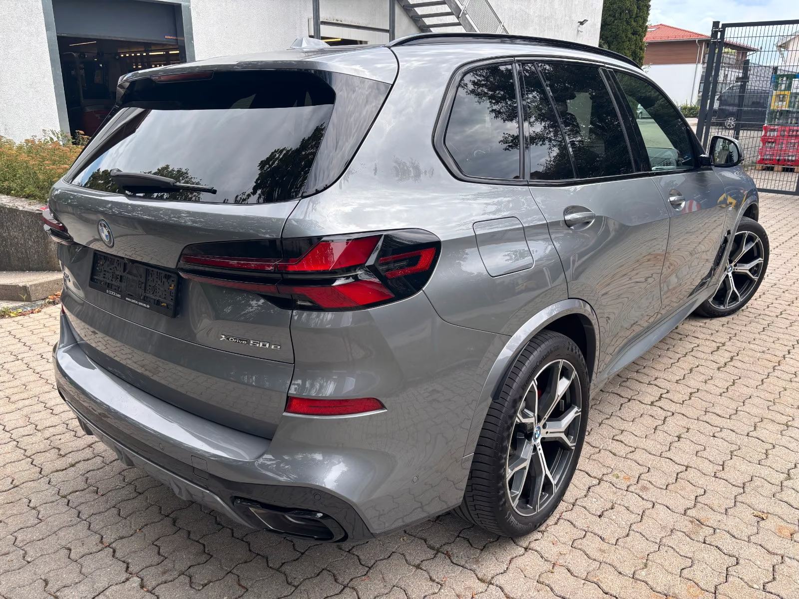 BMW X5 50e LCI xDrive M-Paket PRO"Panorama, Carbon, M sjedala, ICONIC", fotografija 4