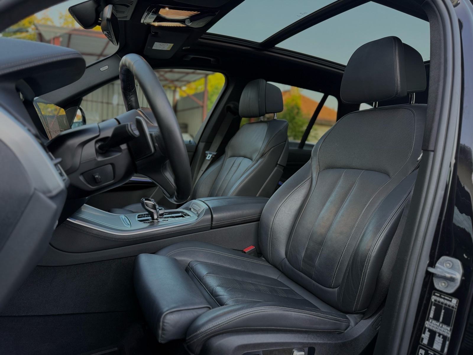 BMW X5 M40i *AUTOMATIK*X-DRIVE*PANORAMA*LASER*SWAROVSKI*AMBIENT*70TKM, fotografija 15
