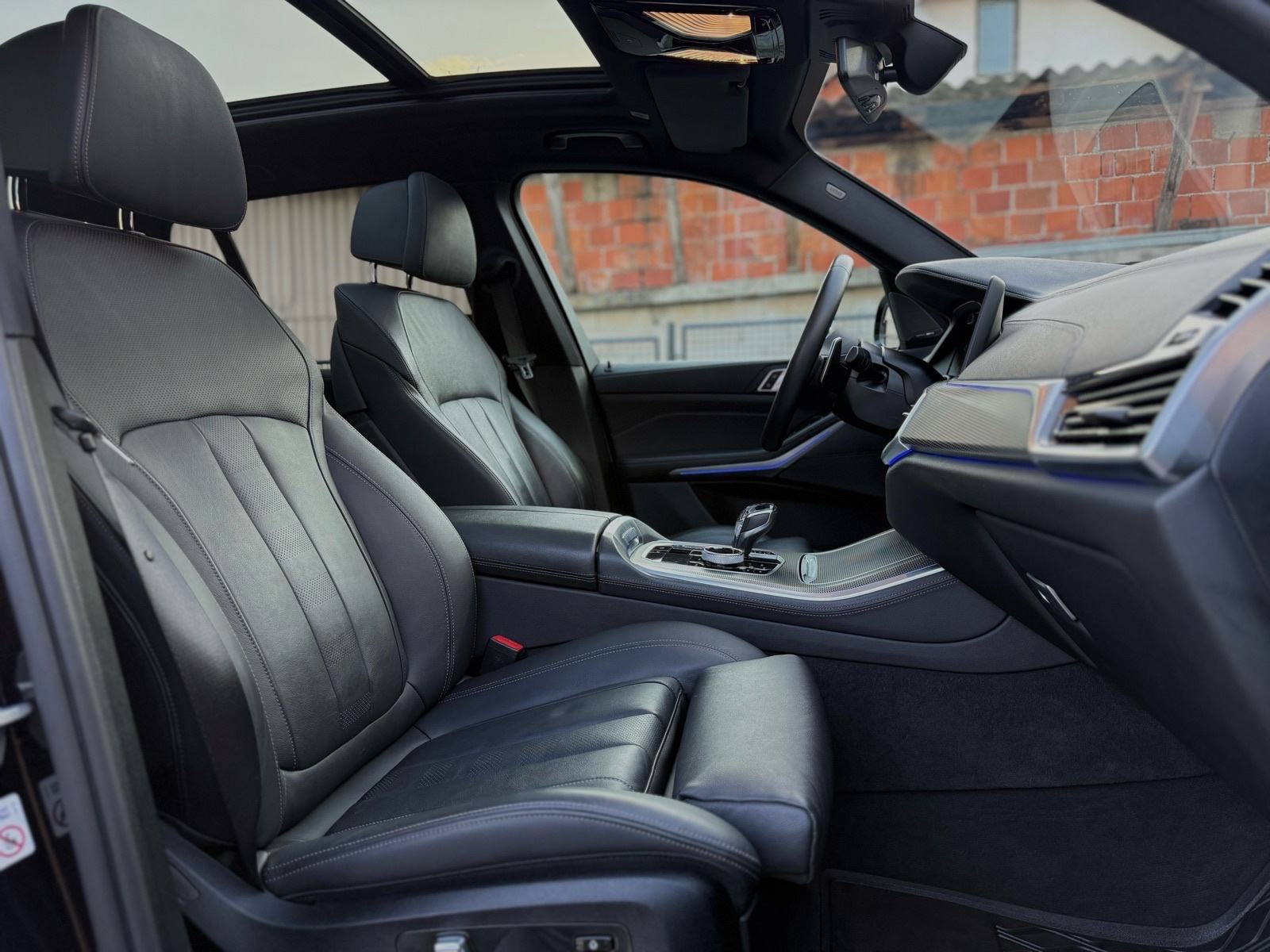 BMW X5 M40i *AUTOMATIK*X-DRIVE*PANORAMA*LASER*SWAROVSKI*AMBIENT*70TKM, fotografija 16