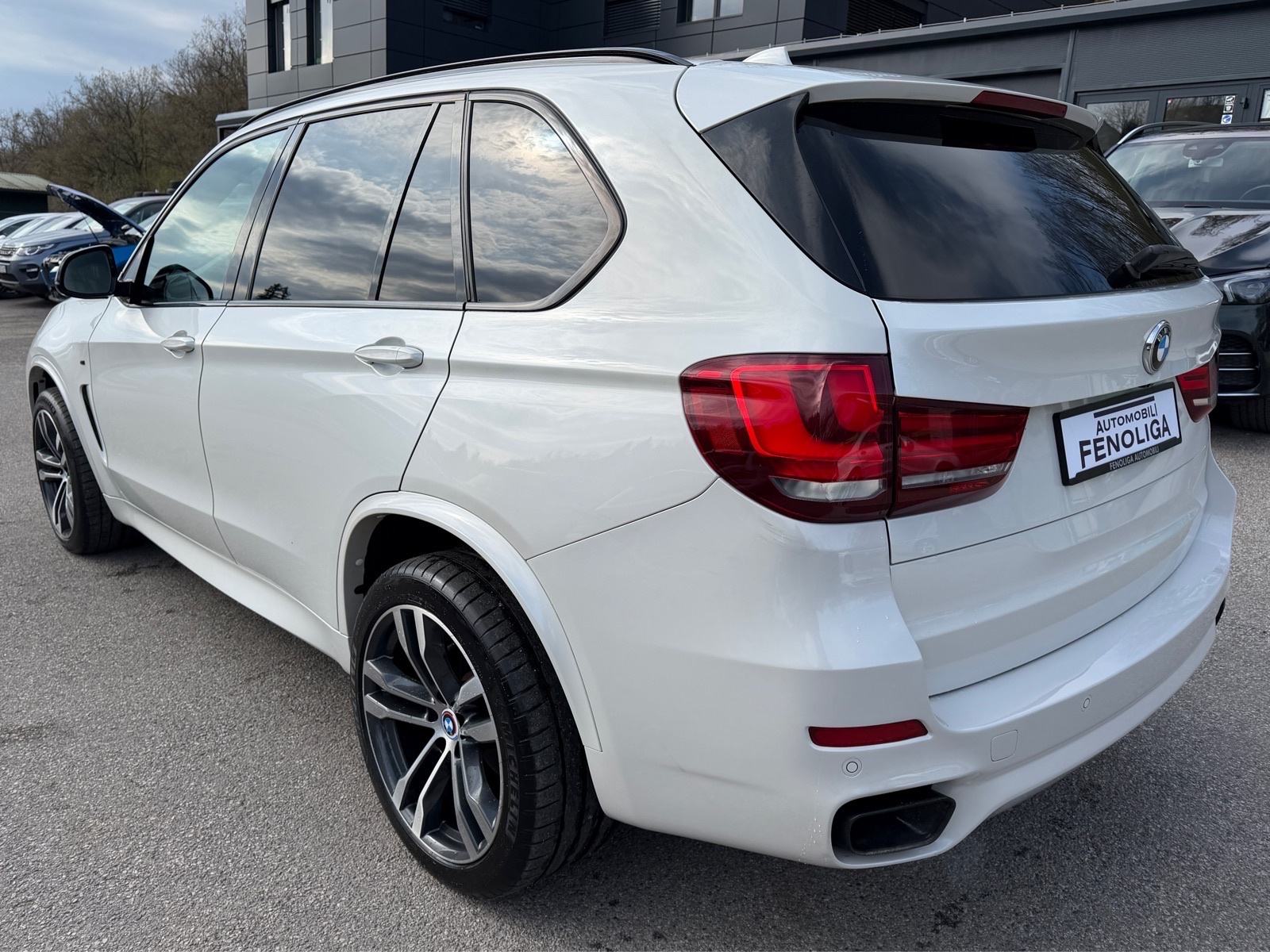 BMW X5 M50d PANO,B&W,RADAR,PROVJETRAVANJE SJEDALA,KAMERA,AMBIENT!, pogled izvana - slika 4