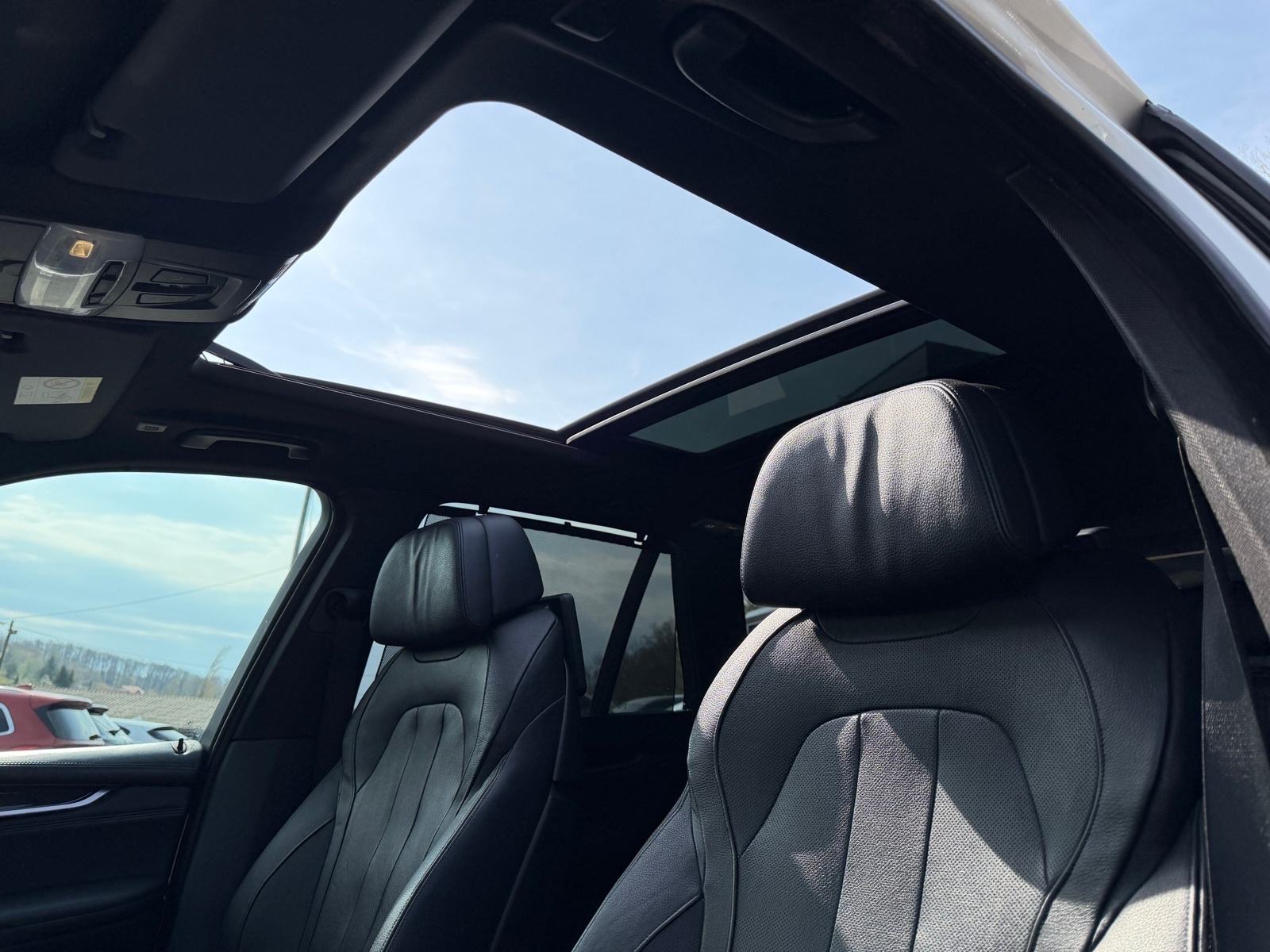 BMW X5 M50d PANO,B&W,RADAR,PROVJETRAVANJE SJEDALA,KAMERA,AMBIENT!, fotografija 8
