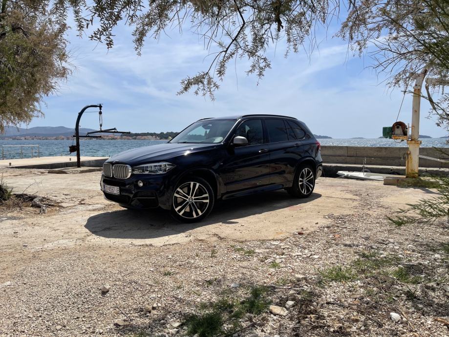 BMW X5 M50d, fotografija 5