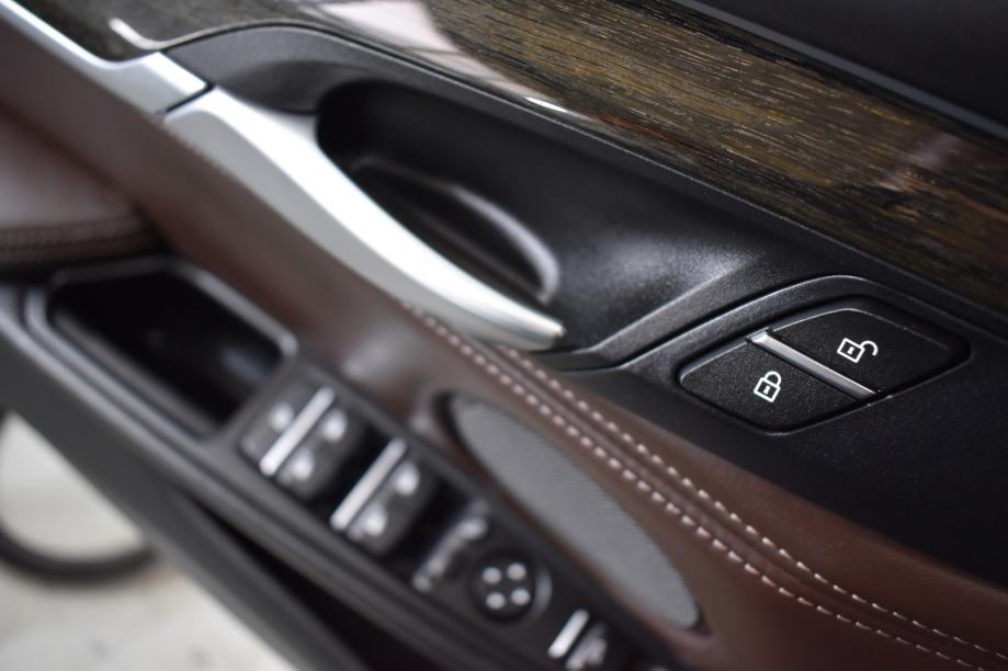 BMW X5 M50d, fotografija 14