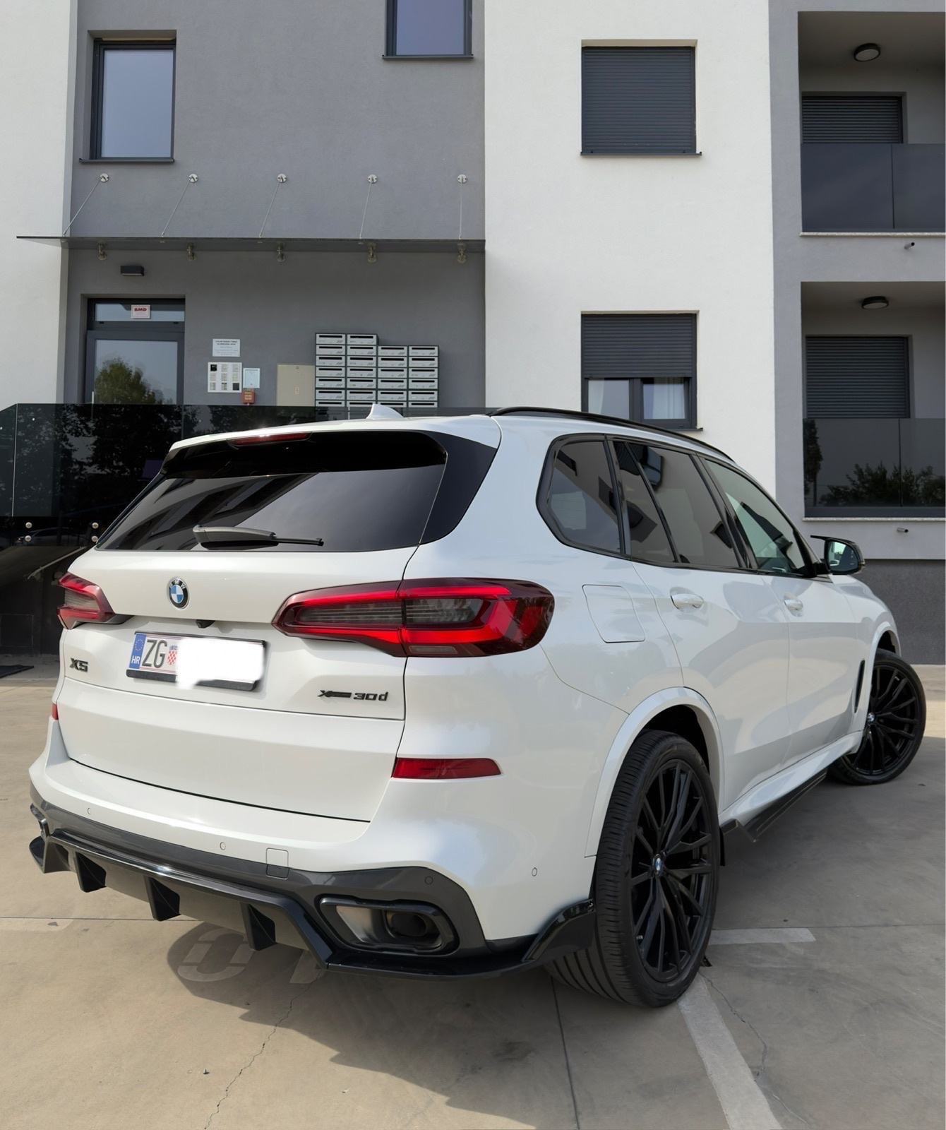 BMW X5 xD30d M Performance,SkyLounge,CARBON,Laser,H/K,360*kam,PDV,FULL, fotografija 5