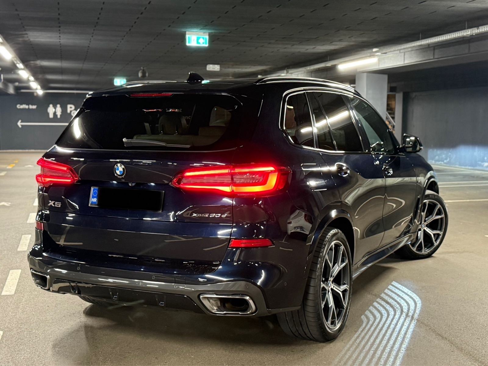 BMW X5 xDrive 30d F1 M Paket Sky Lounge Panorama,Kam.360,H&K,Nappa,21”, fotografija 2