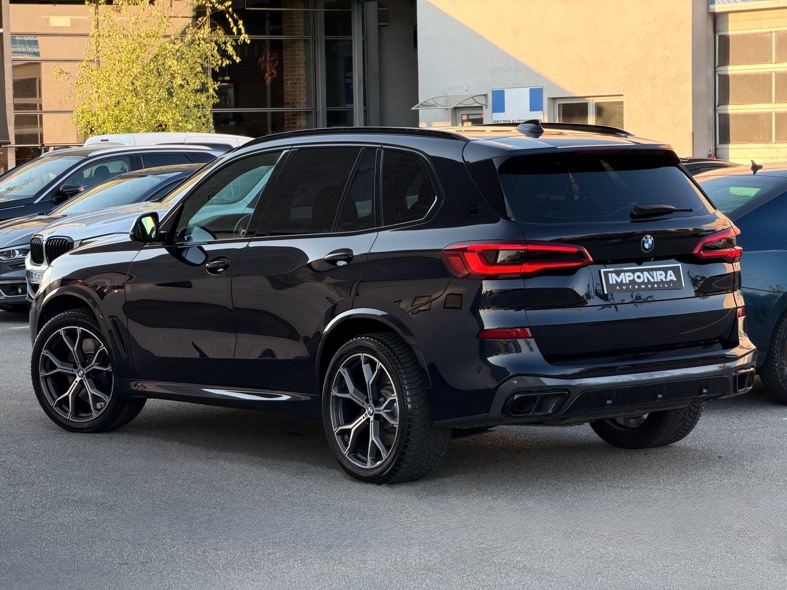 BMW X5 xDrive 30d ZRAČNI OVJES, PANORAMA, SWAROVSKI, 360°, fotografija 6