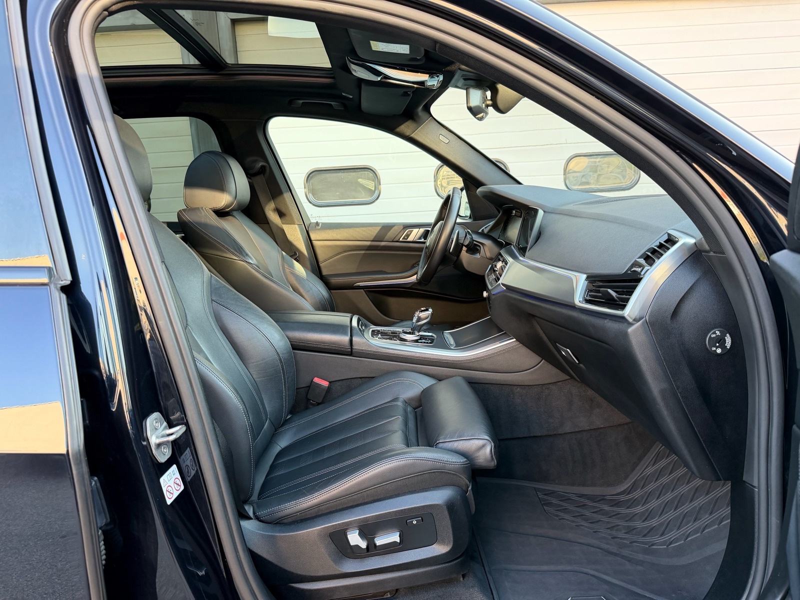 BMW X5 xDrive 30d ZRAČNI OVJES, PANORAMA, SWAROVSKI, 360°, fotografija 19
