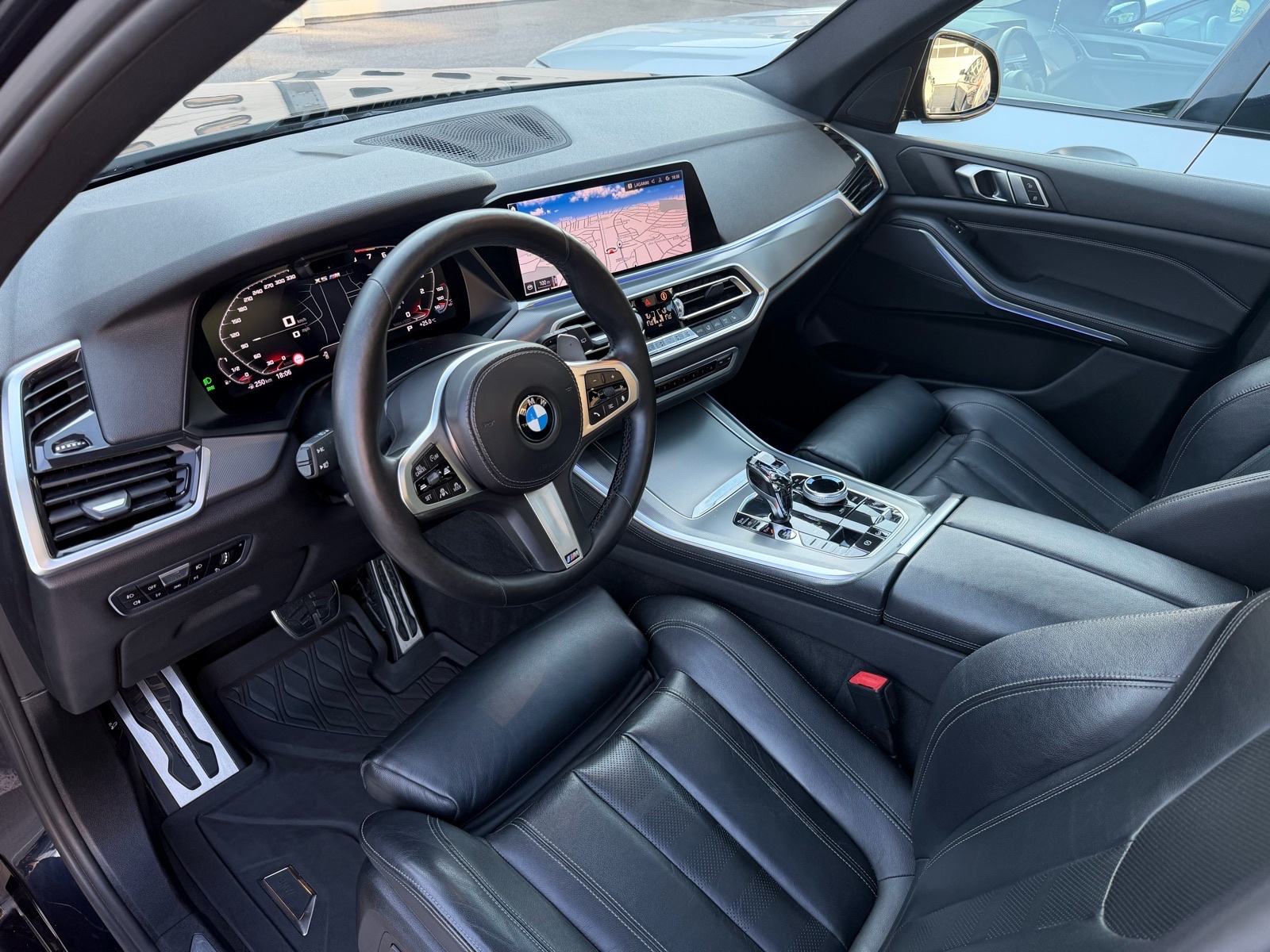 BMW X5 xDrive 30d ZRAČNI OVJES, PANORAMA, SWAROVSKI, 360°, fotografija 13