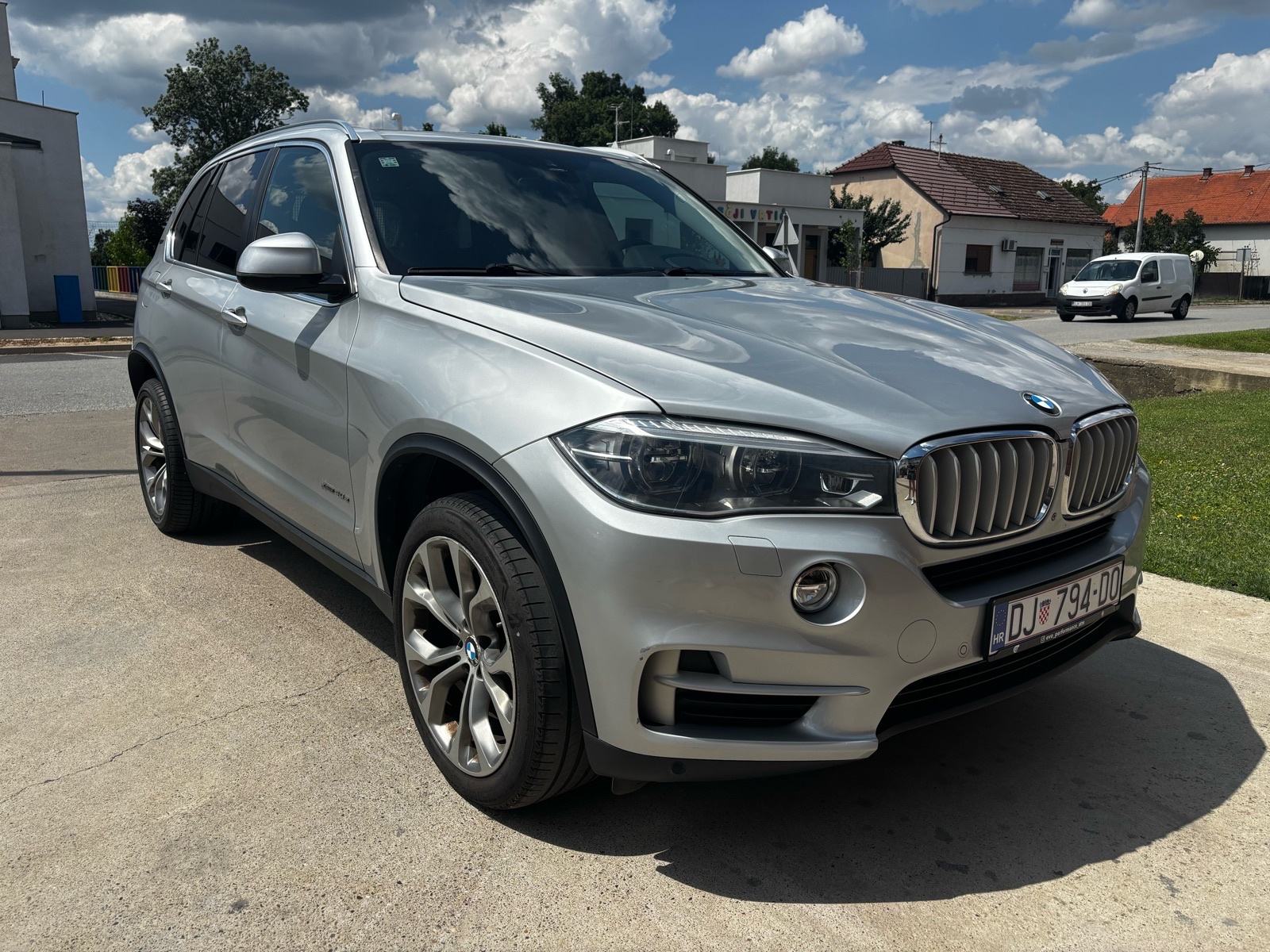 BMW X5 xDrive 40e iPerformance - Reg 7.27/360|Automatik|Pano|LED, fotografija 4