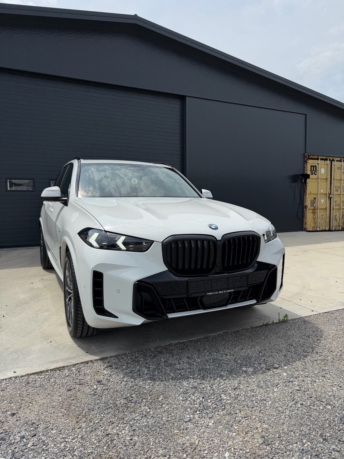 BMW X5 xDrive30d 35tkm 2025 MsportPro, fotografija 2