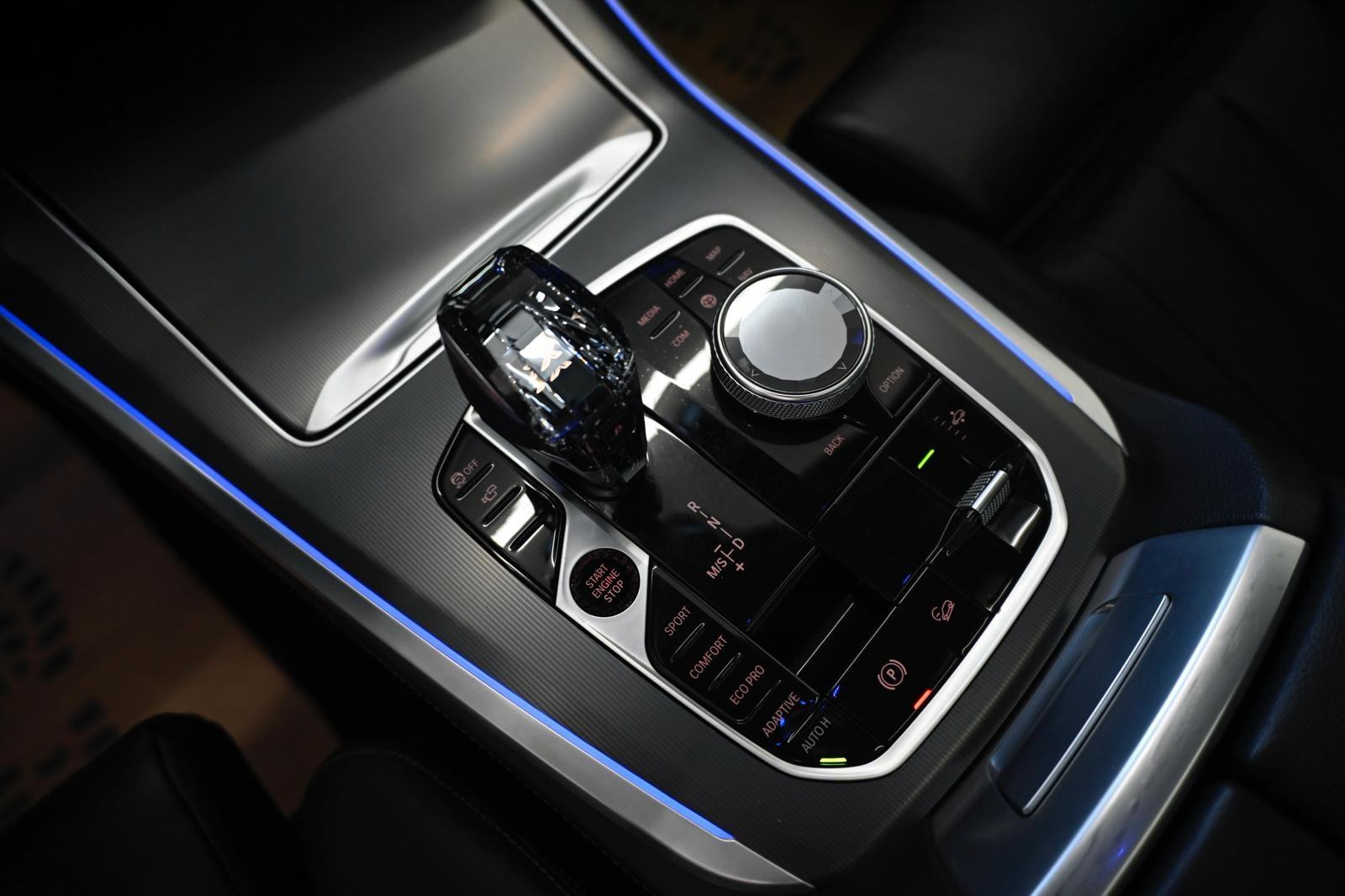BMW X5 xDrive30d M Head up,laser,22",zračni ovjes,kamera,panorama, fotografija 20