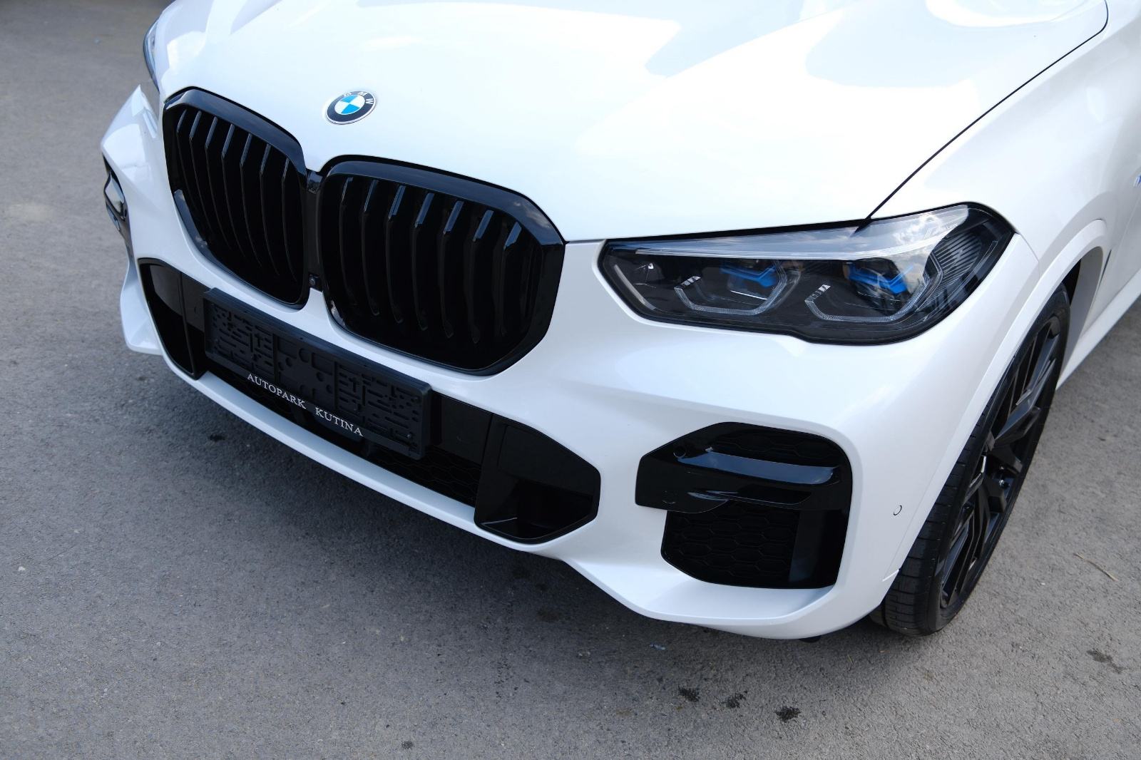 BMW X5 xDrive30d M Head up,laser,22",zračni ovjes,kamera,panorama, fotografija 12
