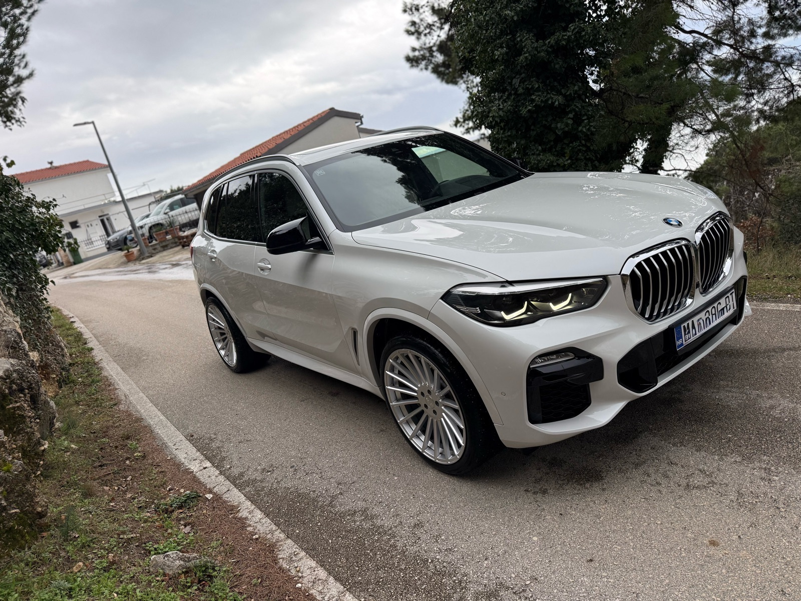 BMW X5 xDrive30d automatik inividual m optik, fotografija 1