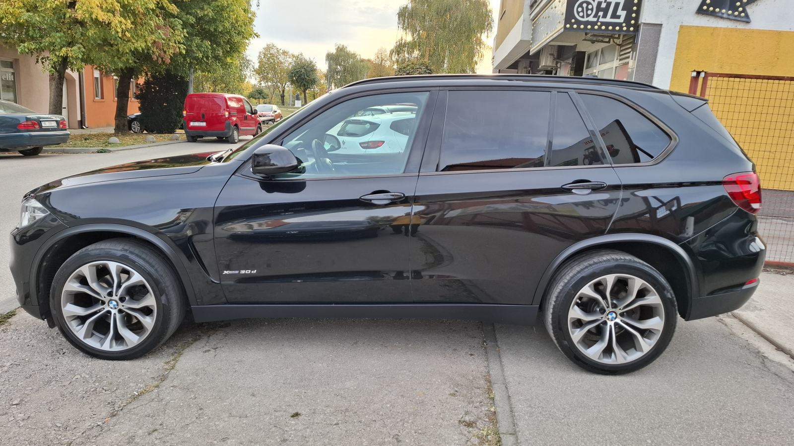 BMW X5 xDrive30d automatik, koža, kuka, panorama, reg. do 13. 7. 2027., fotografija 2