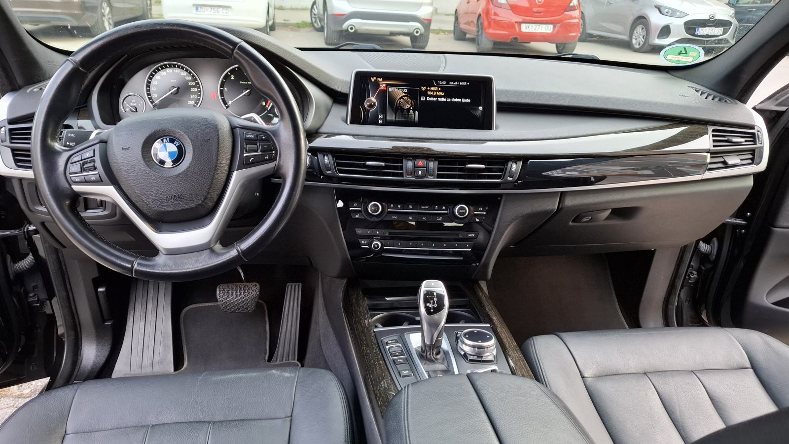 BMW X5 xDrive30d automatik, koža, kuka, panorama, reg. do 13. 7. 2027., fotografija 9