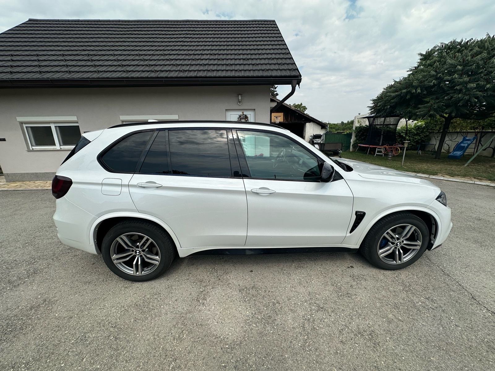BMW X5 M ,3.0 perla bijela, fotografija 8