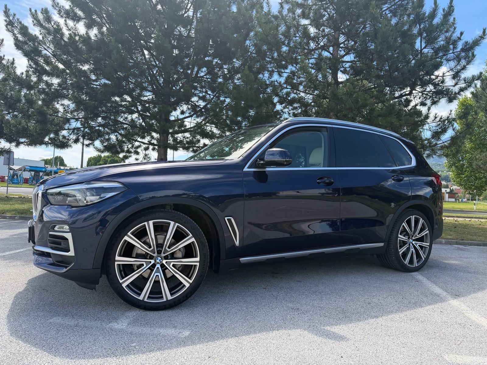 BMW X5 xDrive30d Automatik INDIVIDUAL 360KAMERE ALU22”reg02/27, fotografija 3