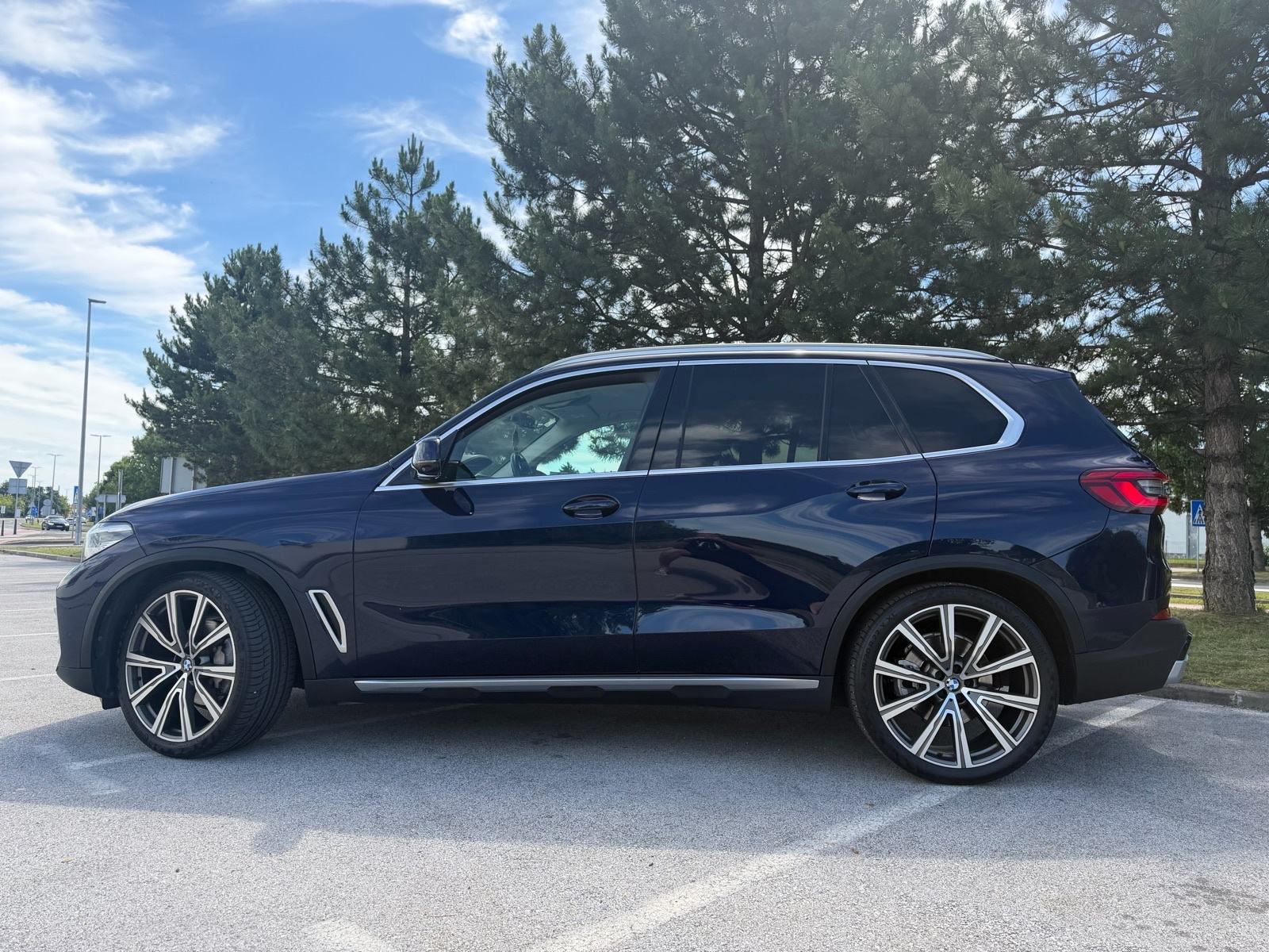 BMW X5 xDrive30d Automatik INDIVIDUAL 360KAMERE ALU22”reg02/27, fotografija 5