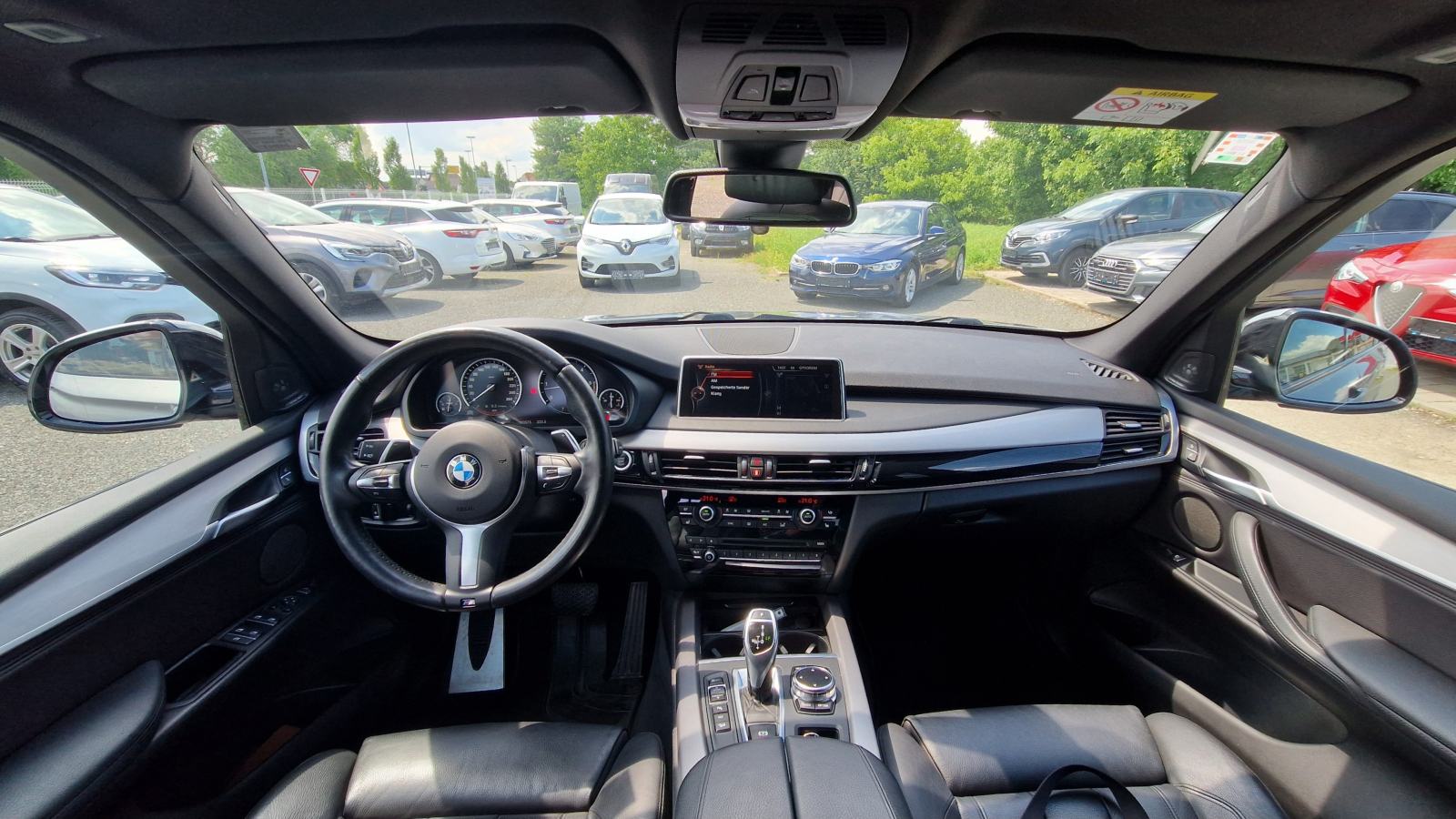 BMW X5 xDrive30d M Sport, 20" alu, Pano, Ambilight, zimski paket, FULL, fotografija 15