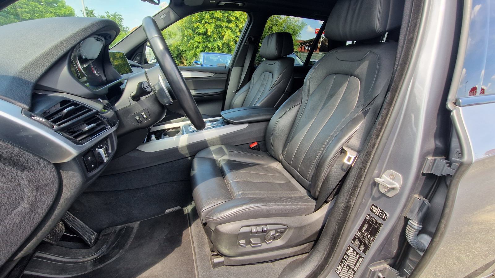 BMW X5 xDrive30d M Sport, 20" alu, Pano, Ambilight, zimski paket, FULL, fotografija 13