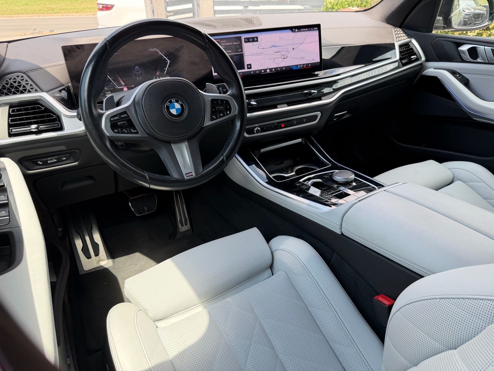 BMW X5 xDrive30d M SPORT-ICONIC GLOW-PANO-ALU 22”-U PDV-U, fotografija 9